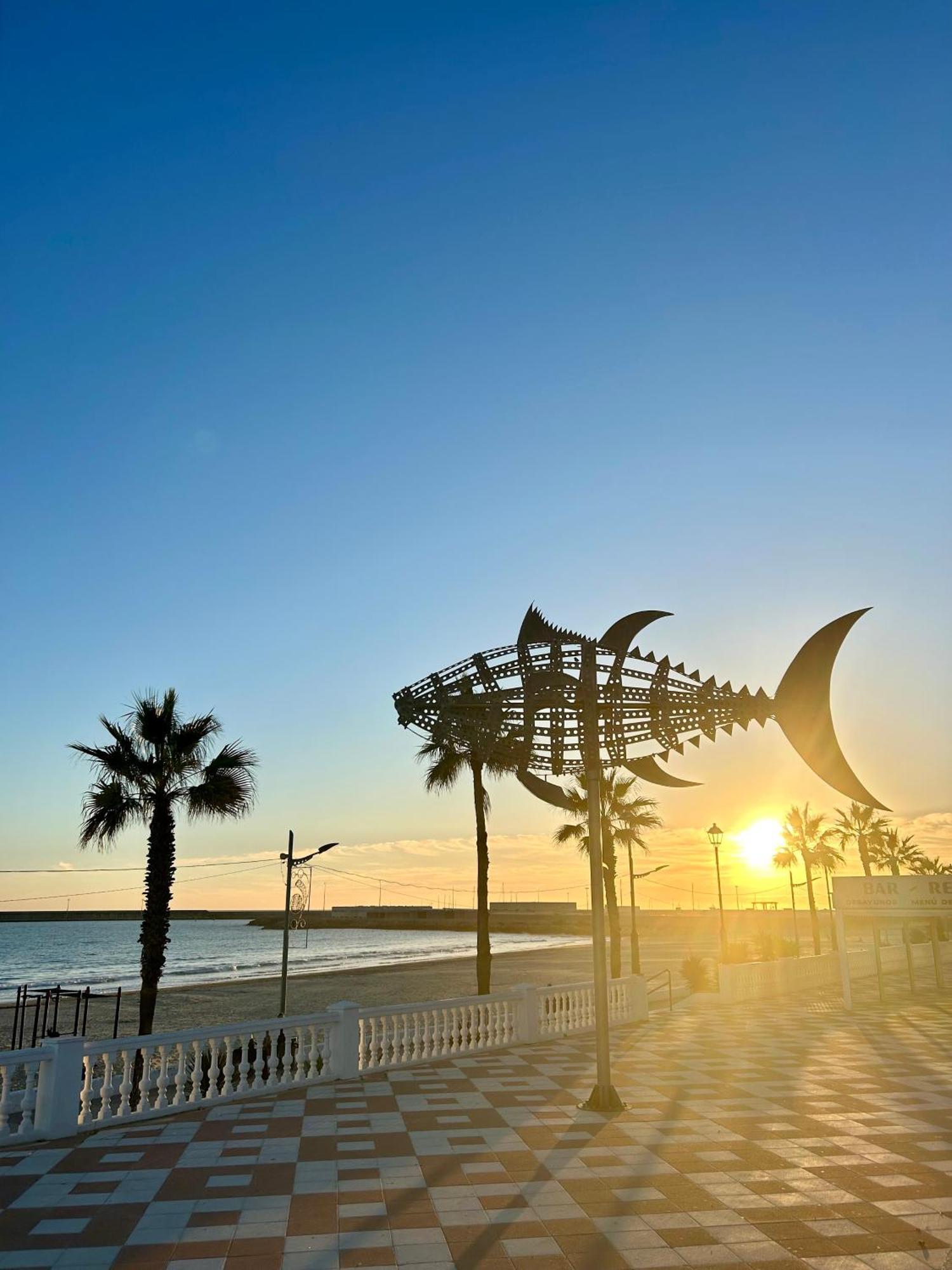 Apartamento Avenida De La Mar Barbate Luaran gambar